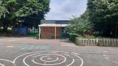 New fencing at Recreation Road Pool.